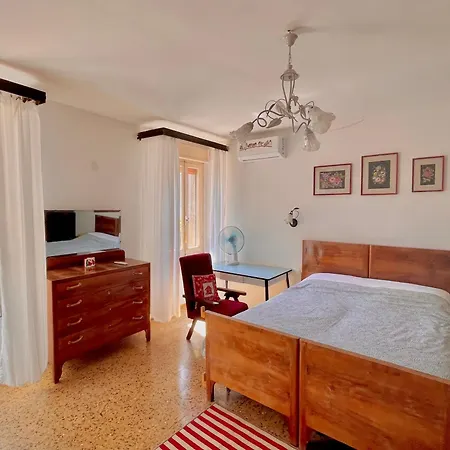 Homestay L'encanto De Luna -una Casa Autentica Comacchiese *