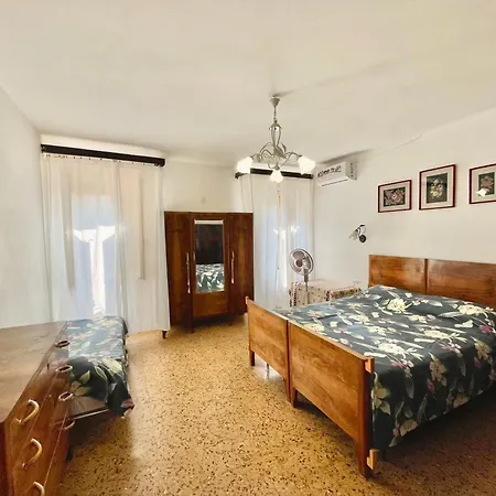 Homestay L'encanto De Luna -una Casa Autentica Comacchiese Comacchio