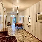 Quarto em Acomodações Particulares L'encanto De Luna -