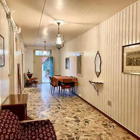 Homestay A I R B N B - L'Encanto De Luna